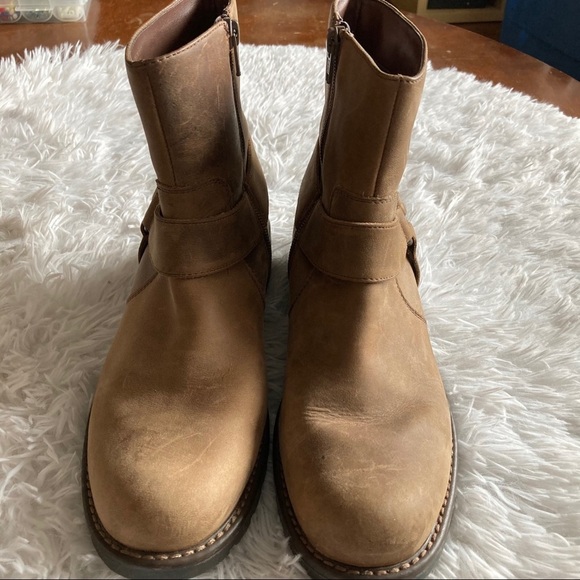 Clarks Boot Suede Boot - Picture 2 of 7